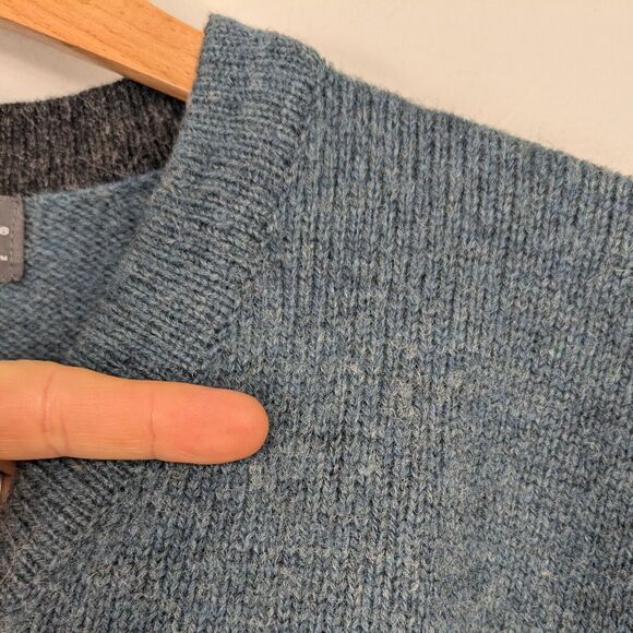 Woolrich Sweater Wool Pullover Vneck Teal Blue Gray Floral Embroidered Outdoor L - Picture 10 of 11